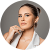 Dra Chananda | Dermatologista